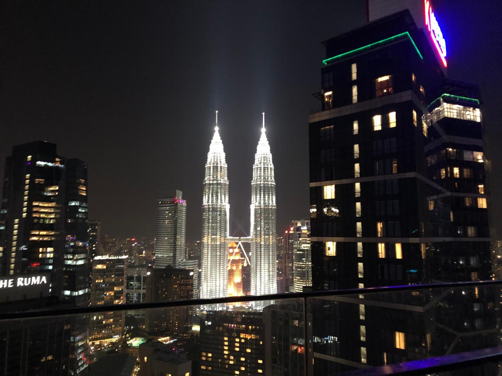8 Kia Peng Suites Klcc By Luna Kuala Lumpur Zewnętrze zdjęcie